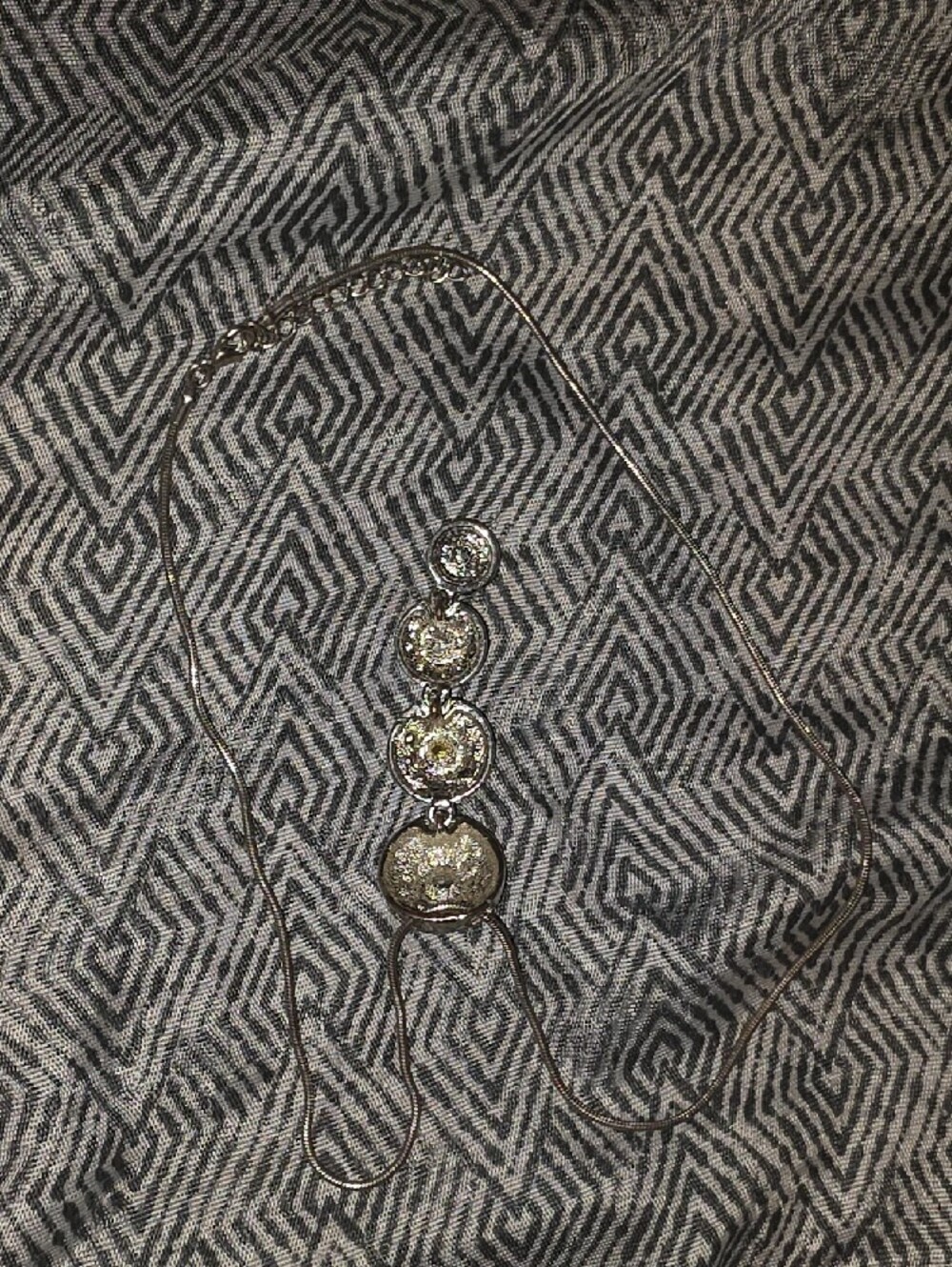 Silver Pendant Rhinestone Necklace - Picture 4 of 4